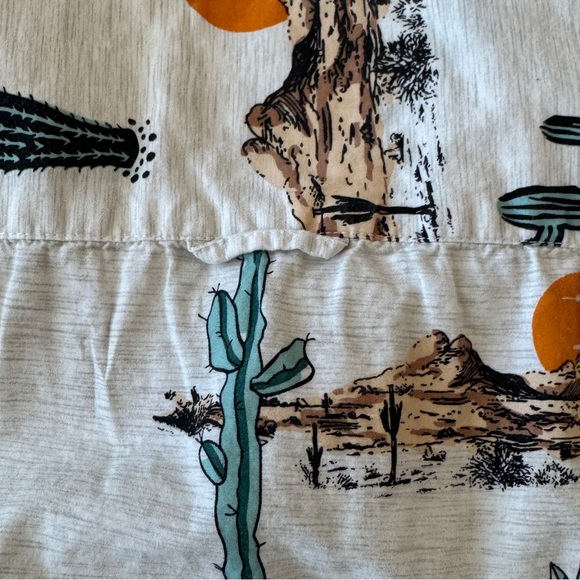 Cactus Man Cactus Print Men's Button Down Shirt Size Large - Picture 6 of 6